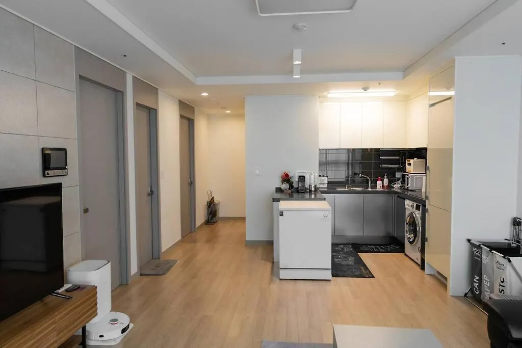 Apartemen W13 Newly Built High Floor 13F 2 Bedroom 2Min To Hyundai Outlet Triple St 2Free Parking Incheon
