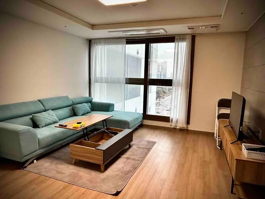 W13 Newly Built High Floor 13F 2 Bedroom 2Min To Hyundai Outlet Triple St 2Free Parking Incheon 0*,  Korsel