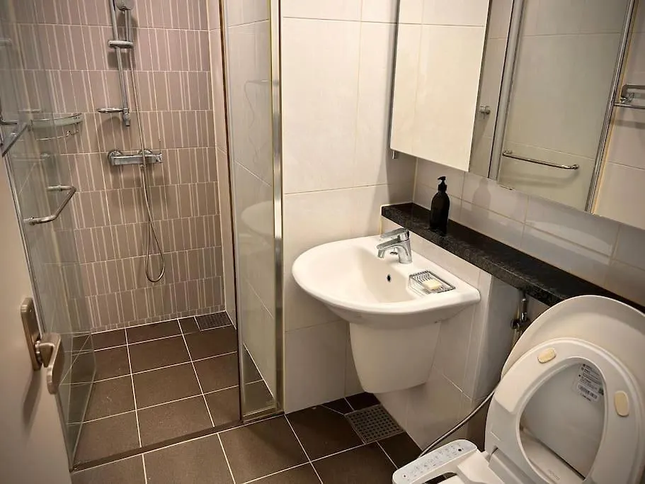 W13 Newly Built High Floor 13F 2 Bedroom 2Min To Hyundai Outlet Triple St 2Free Parking Incheon Korsel